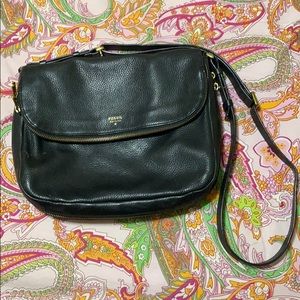 Large Fossil Preston crossbody!!!